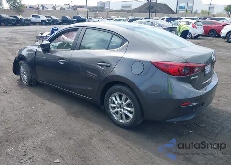 2018 Mazda Mazda3 Sport из США, поврежденный, VIN 3MZBN1U71JM185355